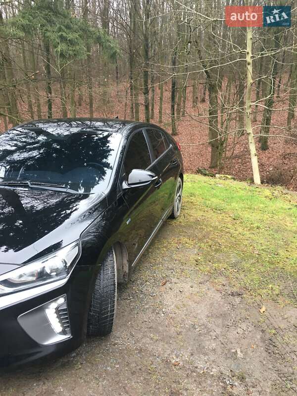 Хэтчбек Hyundai Ioniq 2016 в Виннице