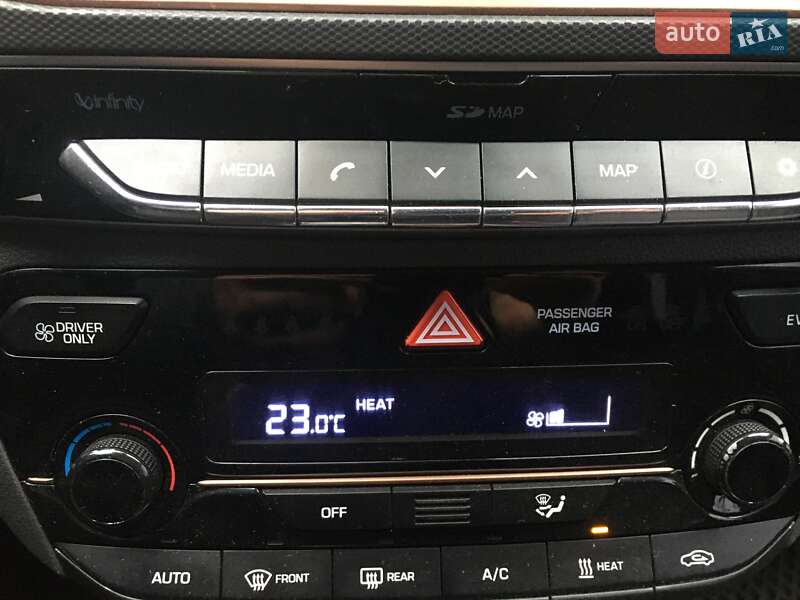 Хэтчбек Hyundai Ioniq 2016 в Виннице