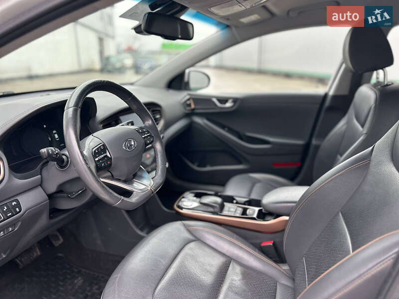 Хэтчбек Hyundai Ioniq 2017 в Виннице фото 10 Хэтчбек Hyundai Ioniq 2017 в Виннице