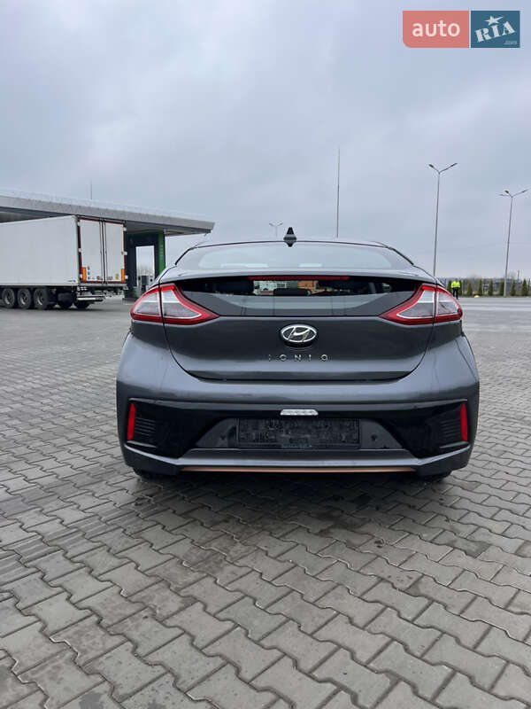 Хэтчбек Hyundai Ioniq 2018 в Луцке