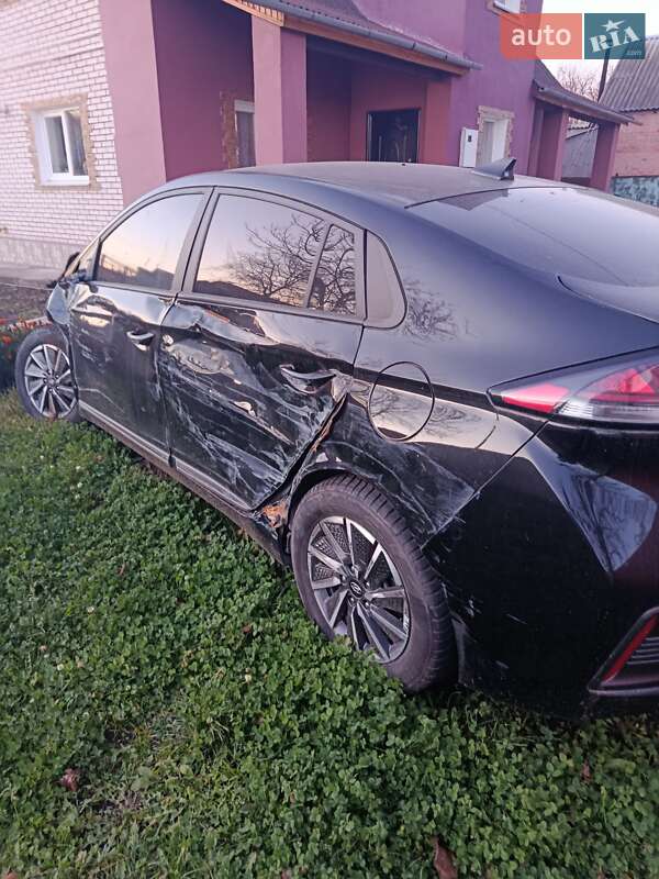 Лифтбек Hyundai Ioniq 2021 в Виннице
