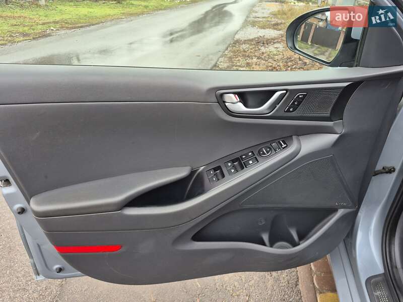 Хэтчбек Hyundai Ioniq 2017 в Виннице