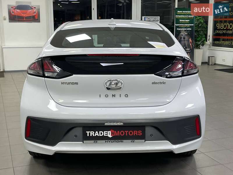 Лифтбек Hyundai Ioniq 2021 в Киеве фото 10 Лифтбек Hyundai Ioniq 2021 в Киеве