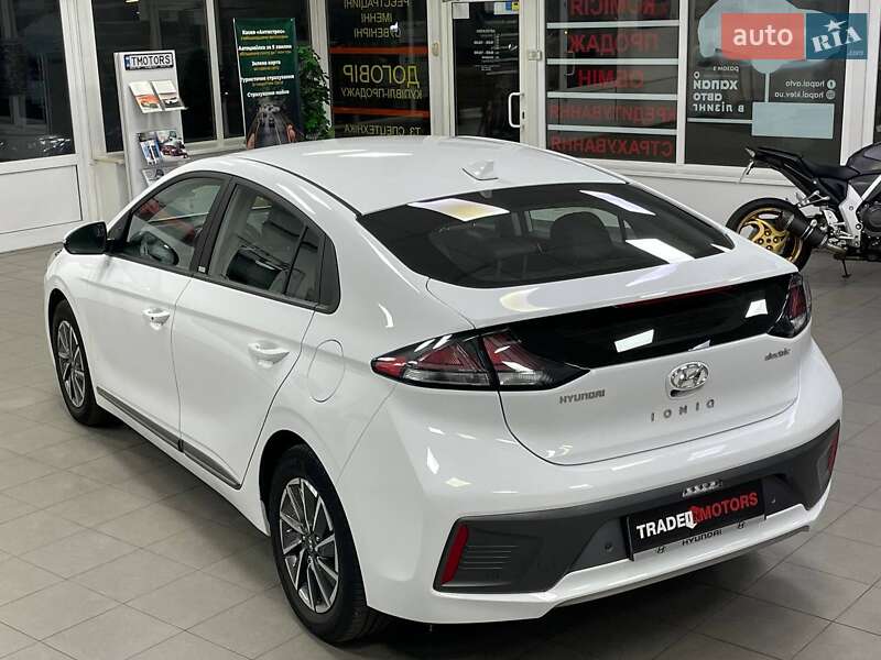 Лифтбек Hyundai Ioniq 2021 в Киеве фото 13 Лифтбек Hyundai Ioniq 2021 в Киеве