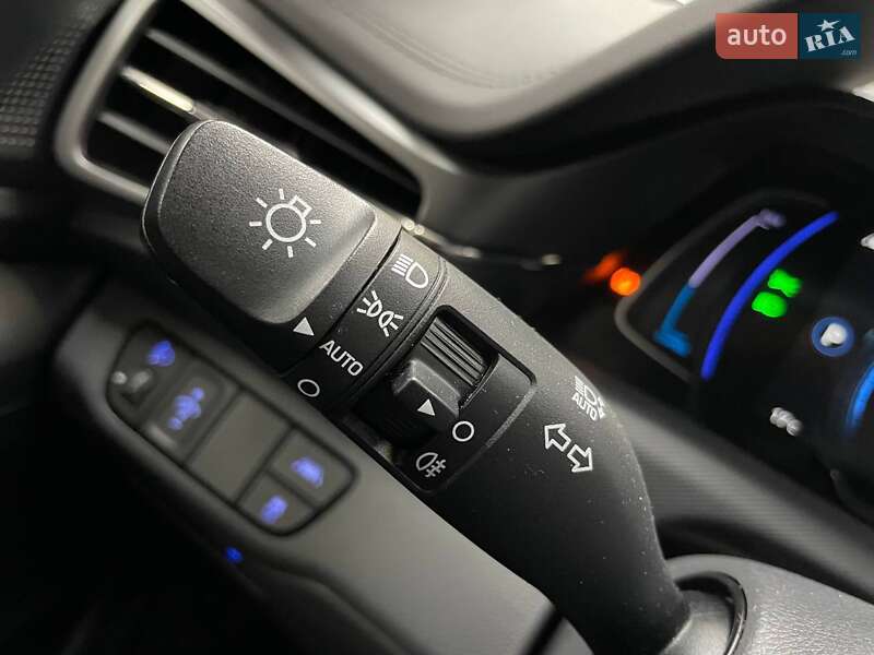Лифтбек Hyundai Ioniq 2021 в Киеве фото 22 Лифтбек Hyundai Ioniq 2021 в Киеве