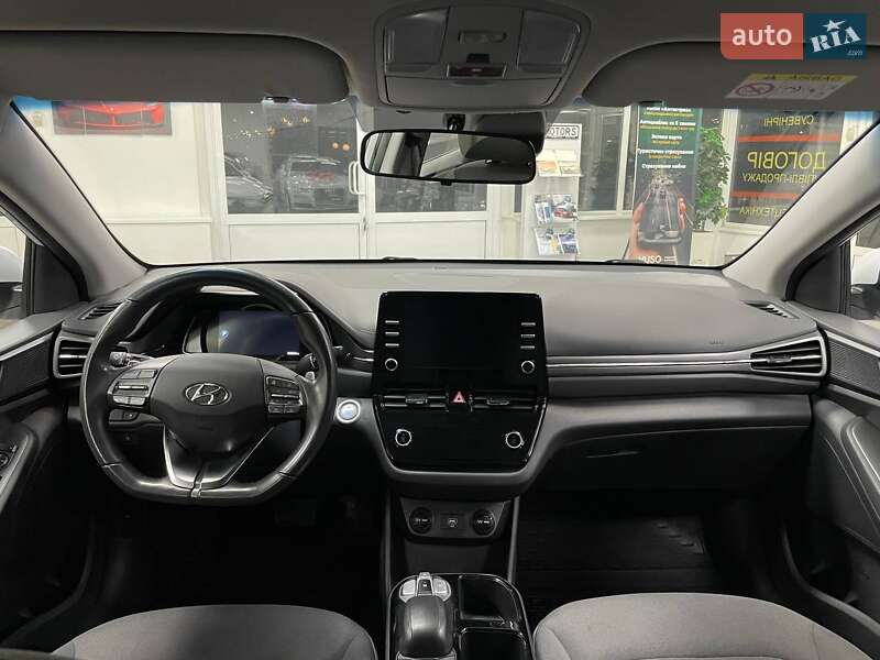 Лифтбек Hyundai Ioniq 2021 в Киеве фото 27 Лифтбек Hyundai Ioniq 2021 в Киеве