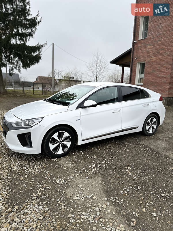 Хетчбек Hyundai Ioniq 2018 в Коломиї