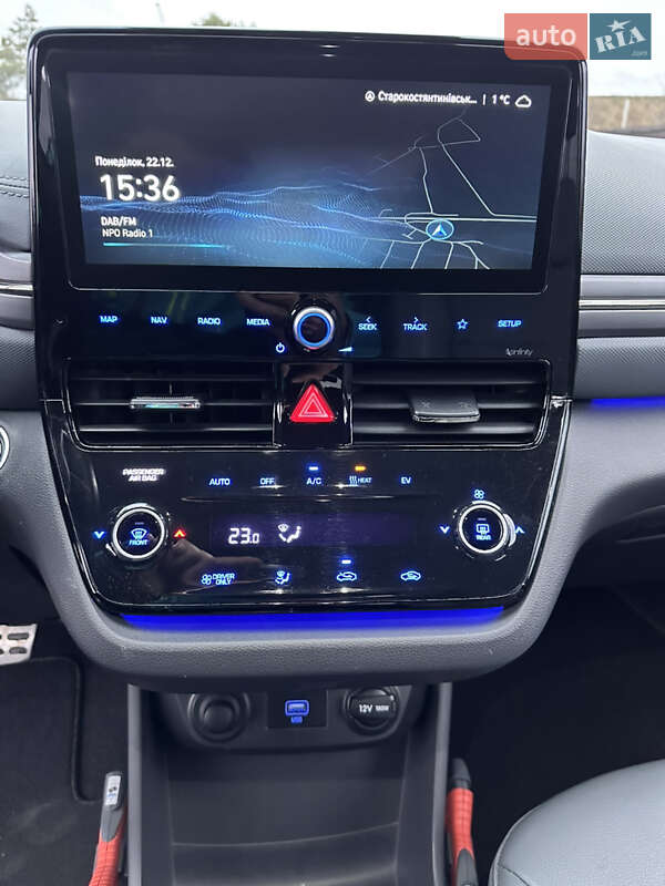 Хэтчбек Hyundai Ioniq 2019 в Староконстантинове