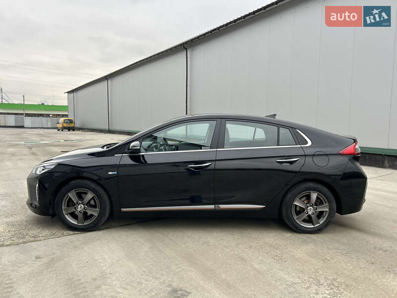 Хетчбек Hyundai Ioniq 2016 в Вінниці