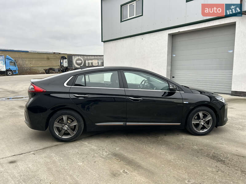 Хетчбек Hyundai Ioniq 2016 в Вінниці