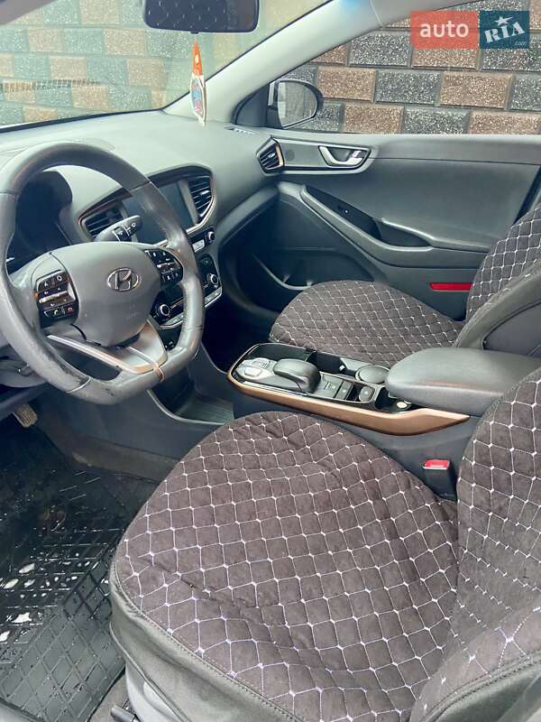 Хэтчбек Hyundai Ioniq 2018 в Ровно фото 15 Хэтчбек Hyundai Ioniq 2018 в Ровно