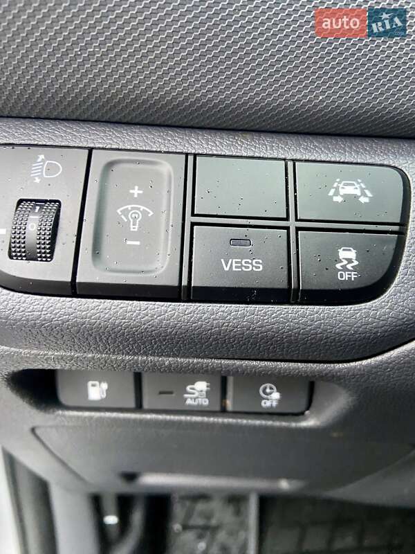 Хэтчбек Hyundai Ioniq 2018 в Ровно фото 19 Хэтчбек Hyundai Ioniq 2018 в Ровно