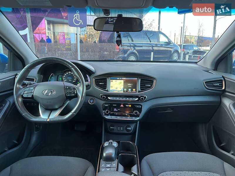Хэтчбек Hyundai Ioniq 2018 в Киеве