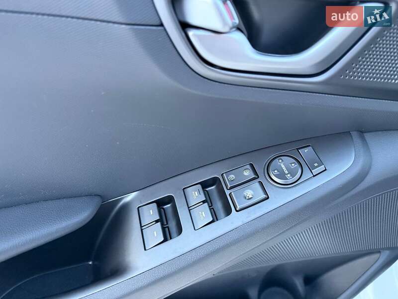 Ліфтбек Hyundai Ioniq 2021 в Києві