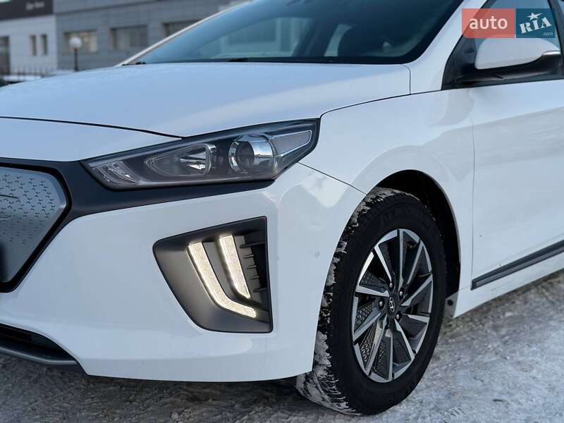 Ліфтбек Hyundai Ioniq 2021 в Києві