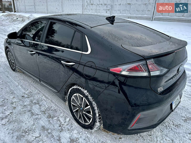 Лифтбек Hyundai Ioniq 2020 в Киеве
