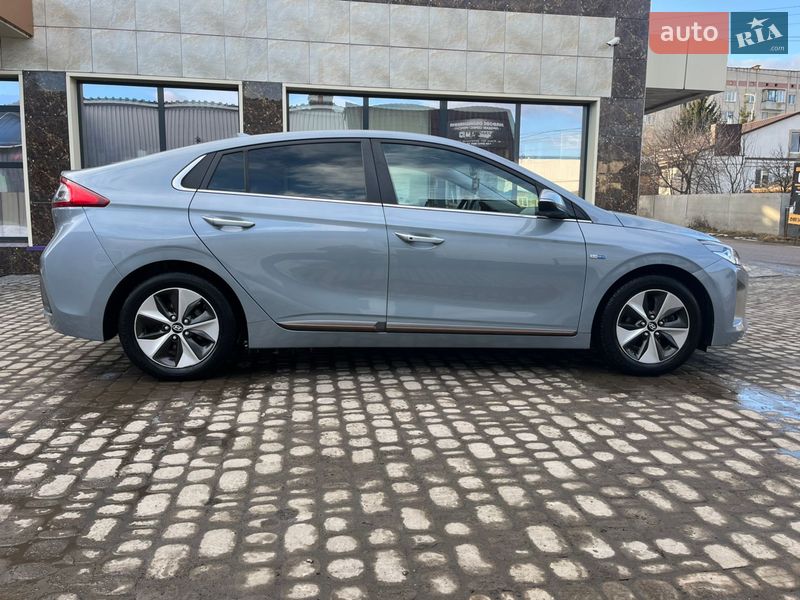 Хэтчбек Hyundai Ioniq 2018 в Ровно