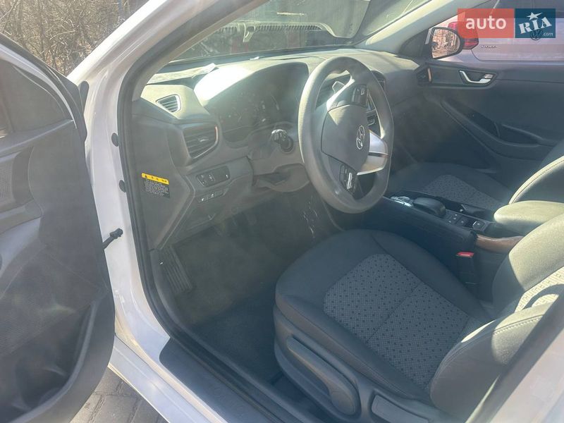 Хэтчбек Hyundai Ioniq 2017 в Одессе