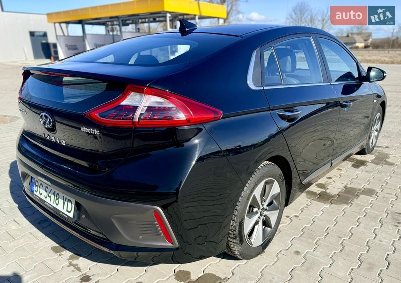Хэтчбек Hyundai Ioniq 2017 в Бродах