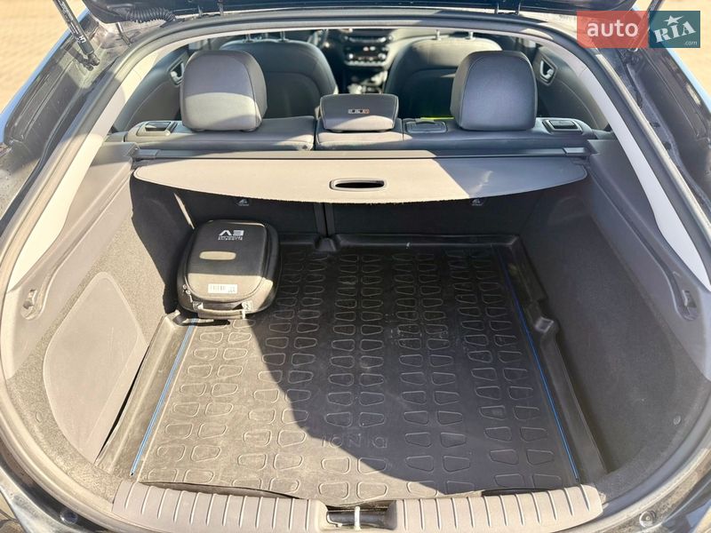 Хэтчбек Hyundai Ioniq 2017 в Бродах