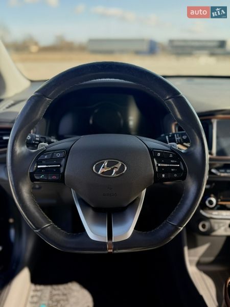 Хэтчбек Hyundai Ioniq 2017 в Бродах
