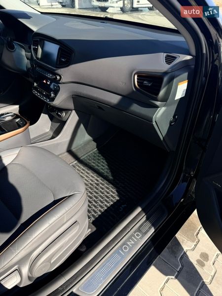 Хэтчбек Hyundai Ioniq 2017 в Бродах