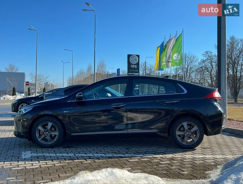 Хэтчбек Hyundai Ioniq 2017 в Кременчуге