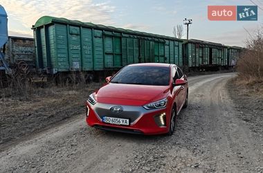 Хэтчбек Hyundai Ioniq 2017 в Тернополе