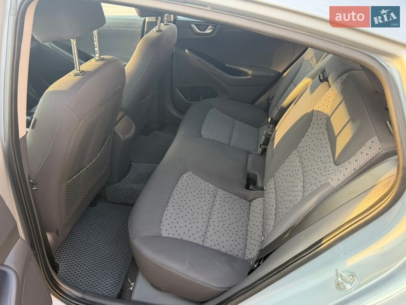 Хэтчбек Hyundai Ioniq 2018 в Тернополе