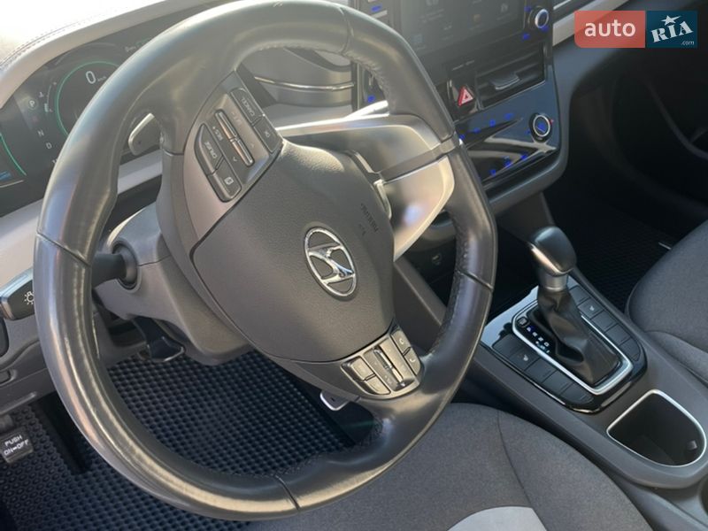 Лифтбек Hyundai Ioniq 2019 в Одессе