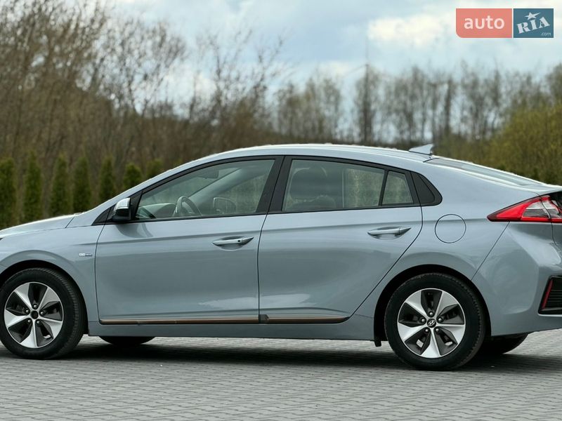 Хэтчбек Hyundai Ioniq 2018 в Тернополе