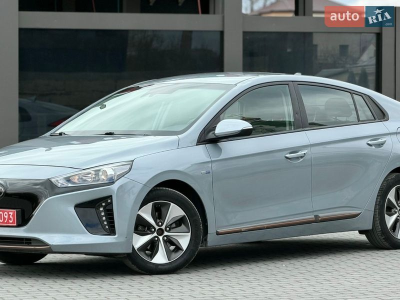 Хэтчбек Hyundai Ioniq 2018 в Тернополе