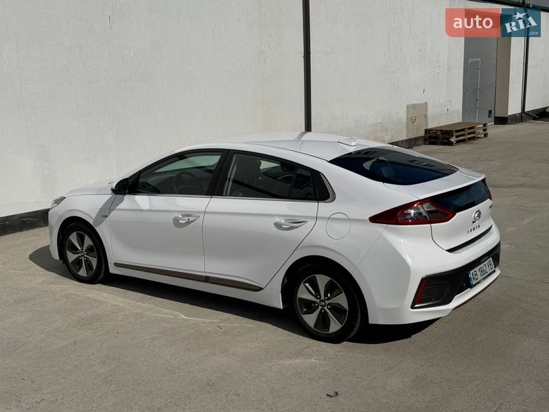 Хэтчбек Hyundai Ioniq 2017 в Виннице фото 18 Хэтчбек Hyundai Ioniq 2017 в Виннице