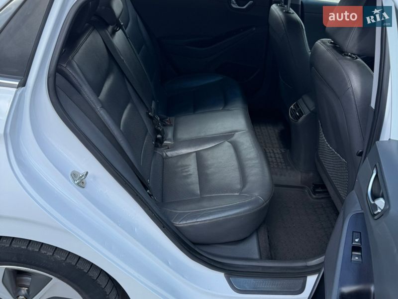 Хэтчбек Hyundai Ioniq 2017 в Виннице фото 29 Хэтчбек Hyundai Ioniq 2017 в Виннице