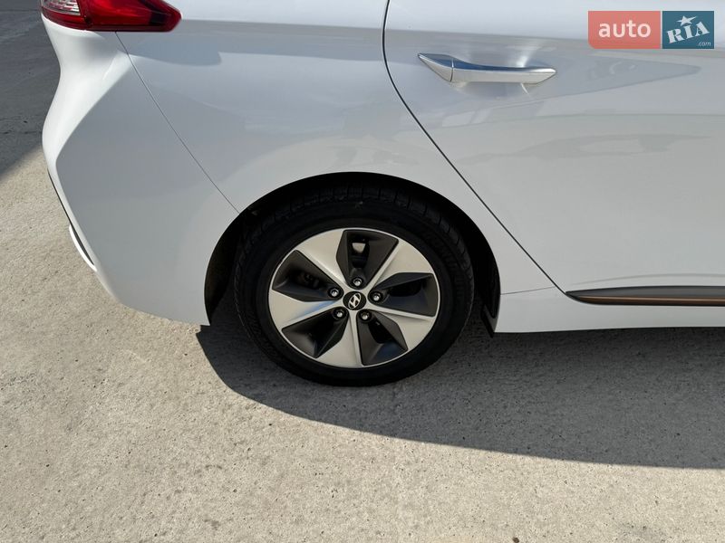 Хэтчбек Hyundai Ioniq 2017 в Виннице фото 54 Хэтчбек Hyundai Ioniq 2017 в Виннице