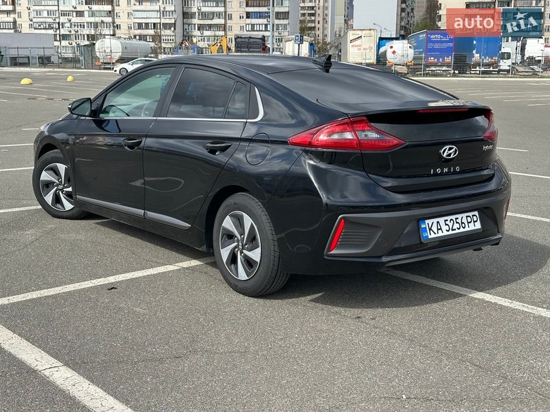 Хэтчбек Hyundai Ioniq 2017 в Киеве