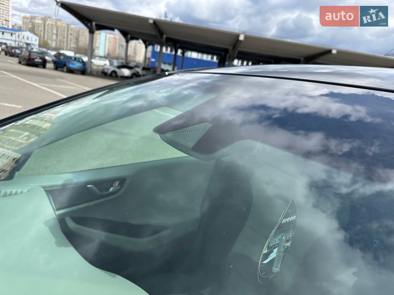 Хэтчбек Hyundai Ioniq 2017 в Киеве