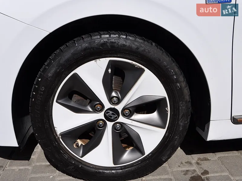 Hyundai Ioniq 2018 VIN KMHC851HFJU037787 фото оголошення 13 з 70