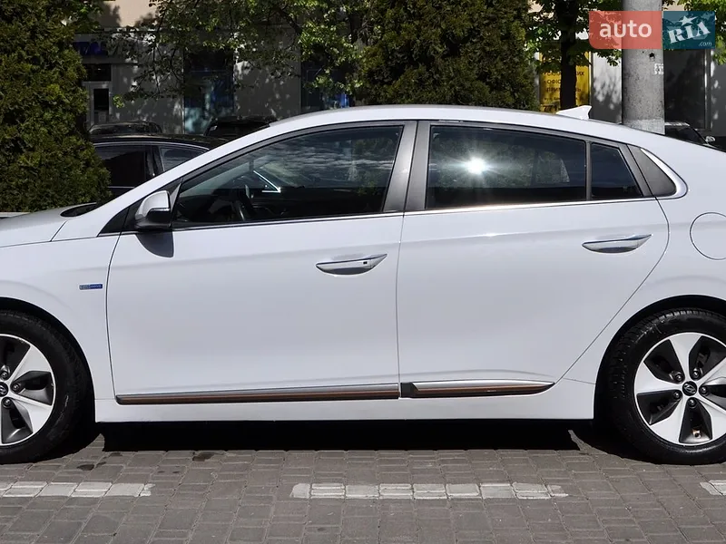 Hyundai Ioniq 2018 VIN KMHC851HFJU037787 фото оголошення 3 з 70