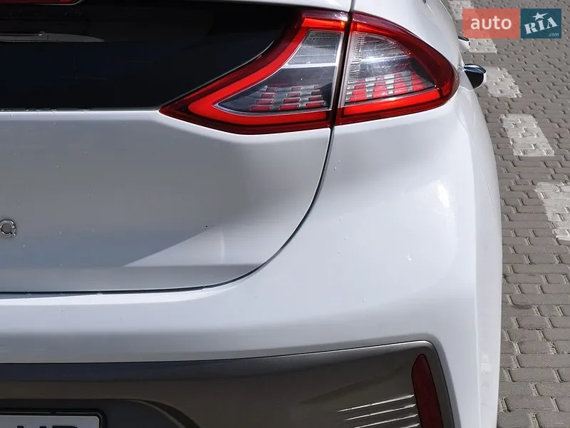 Hyundai Ioniq 2018 VIN KMHC851HFJU037787 фото оголошення 7 з 70