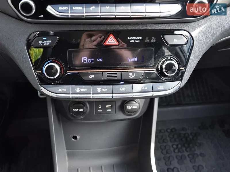 Hyundai Ioniq 2018 VIN KMHC851HFJU037787 фото оголошення 36 з 70