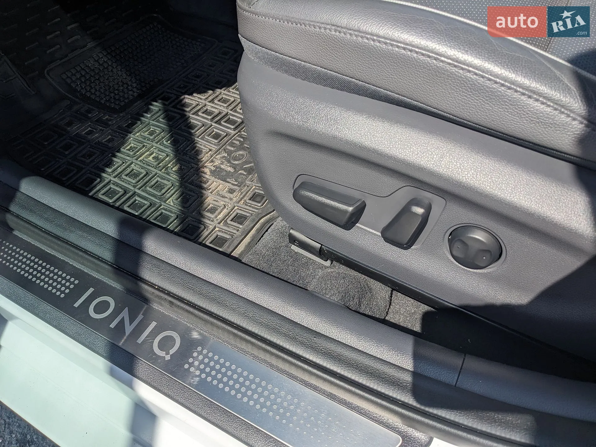 2020 Hyundai IONIQ - мініатюра 38