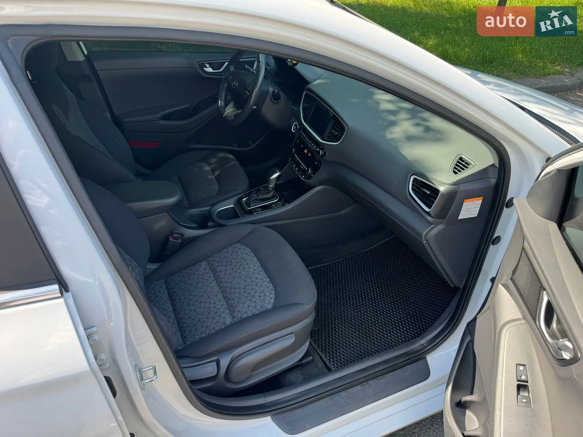 2017 Hyundai IONIQ - мініатюра 15