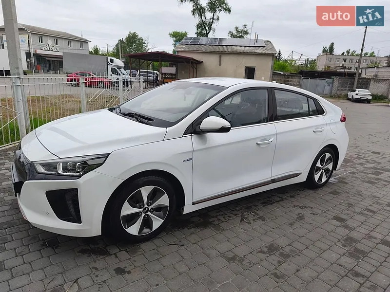 Hyundai Ioniq 2018 VIN KMHC851HFKU044664 фото оголошення 5 з 36