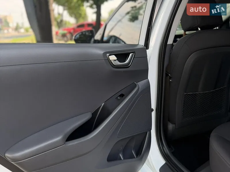 Hyundai Ioniq 2019 VIN KMHC751HFKU044416 фото оголошення 25 з 145