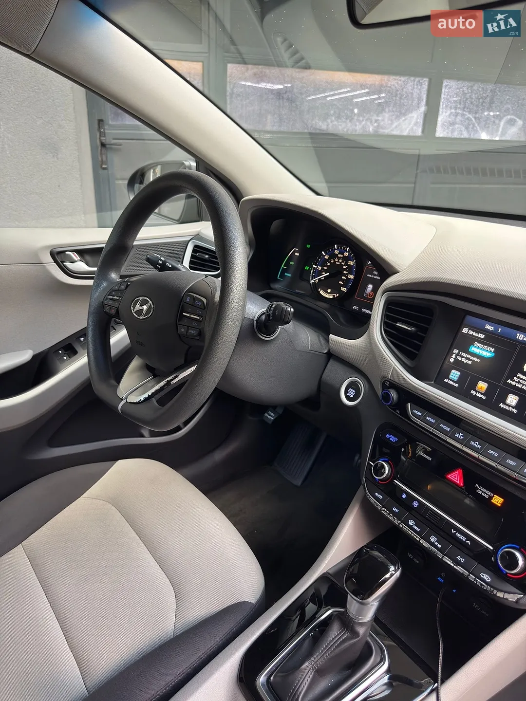 2017 Hyundai IONIQ - мініатюра 21
