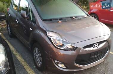 Хэтчбек Hyundai ix20 2012 в 
