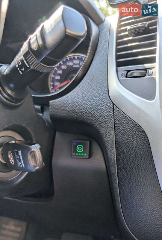 Хетчбек Hyundai ix20 2015 в Києві