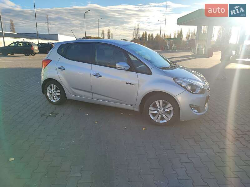 Хетчбек Hyundai ix20 2011 в Луцьку фото 6 Хетчбек Hyundai ix20 2011 в Луцьку