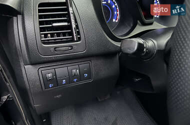 Хэтчбек Hyundai ix20 2013 в 